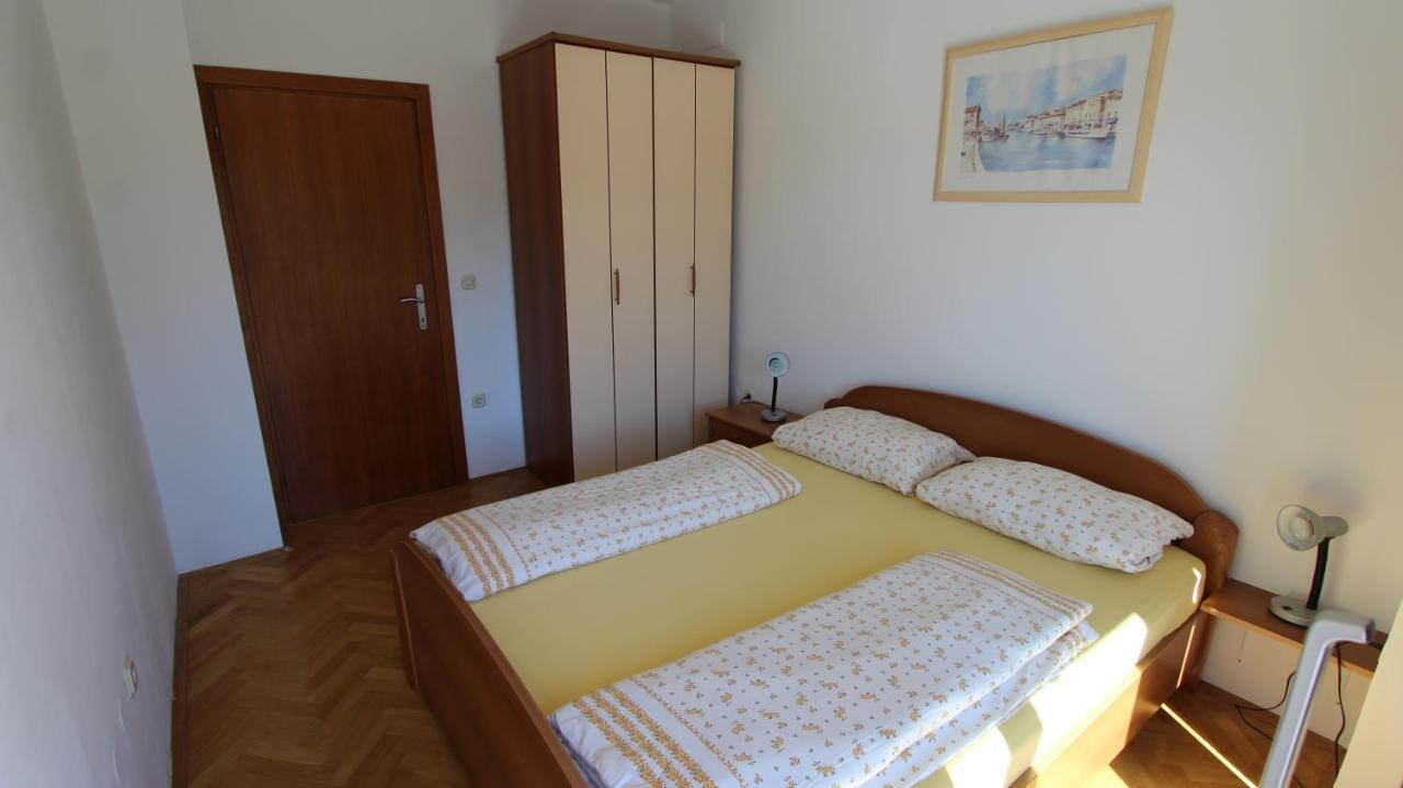 Apartmani Totic Malinska Exterior photo
