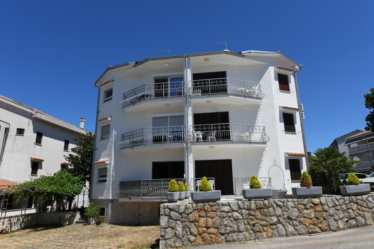 Apartmani Totic Malinska Exterior photo
