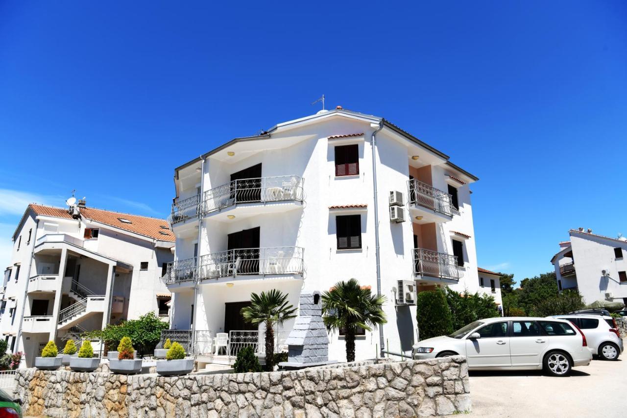 Apartmani Totic Malinska Exterior photo