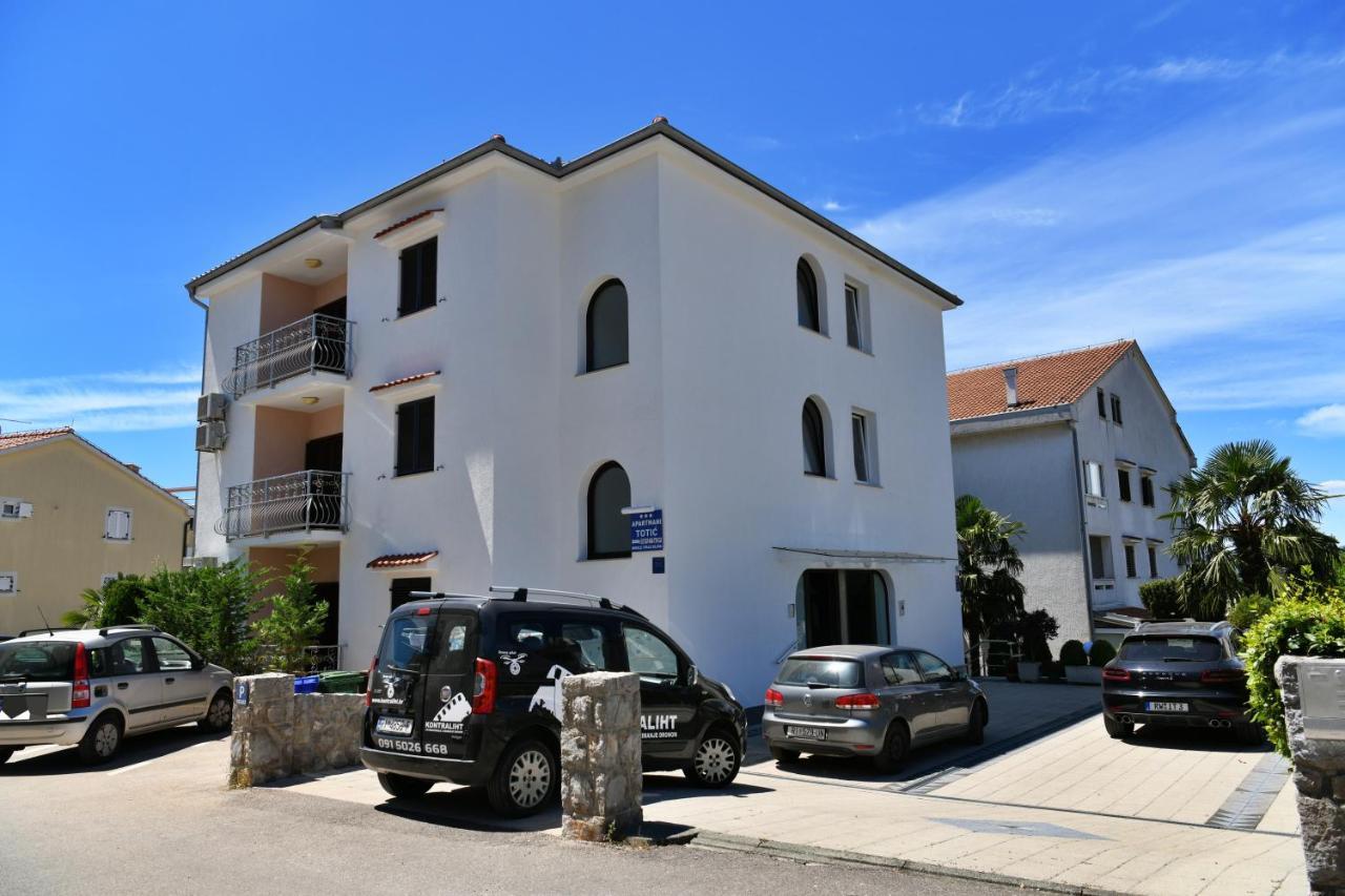 Apartmani Totic Malinska Exterior photo