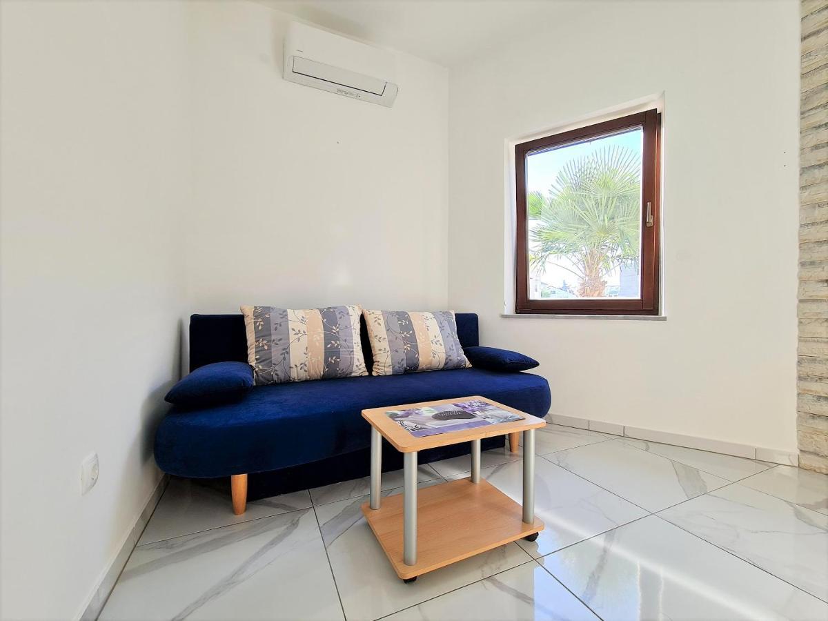 Apartmani Totic Malinska Exterior photo