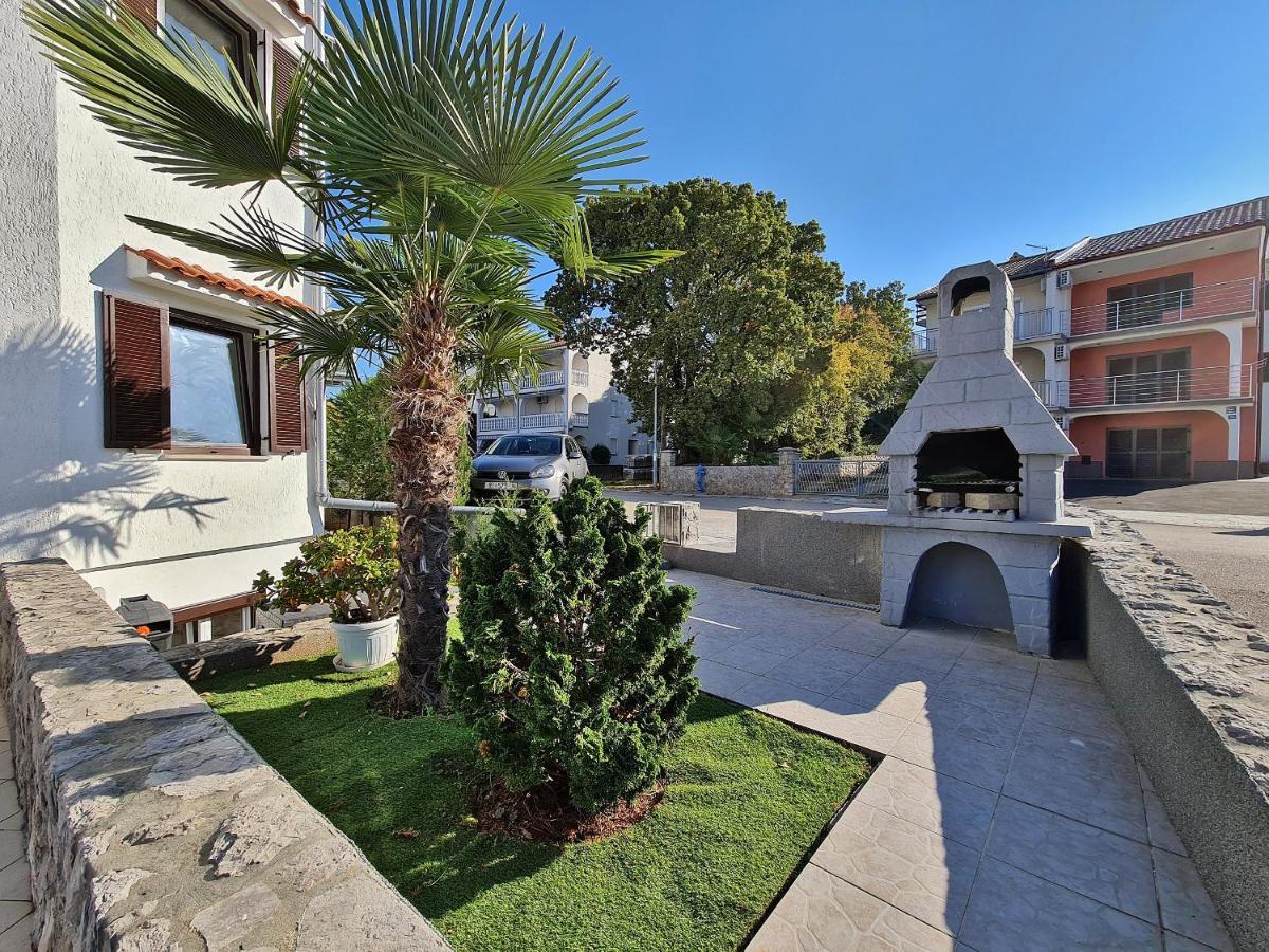 Apartmani Totic Malinska Exterior photo