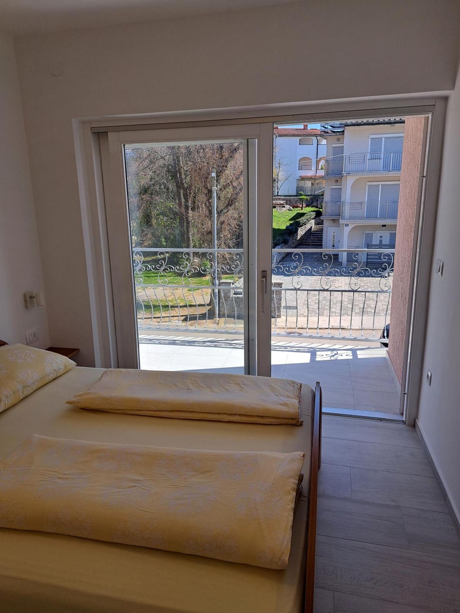 Apartmani Totic Malinska Exterior photo