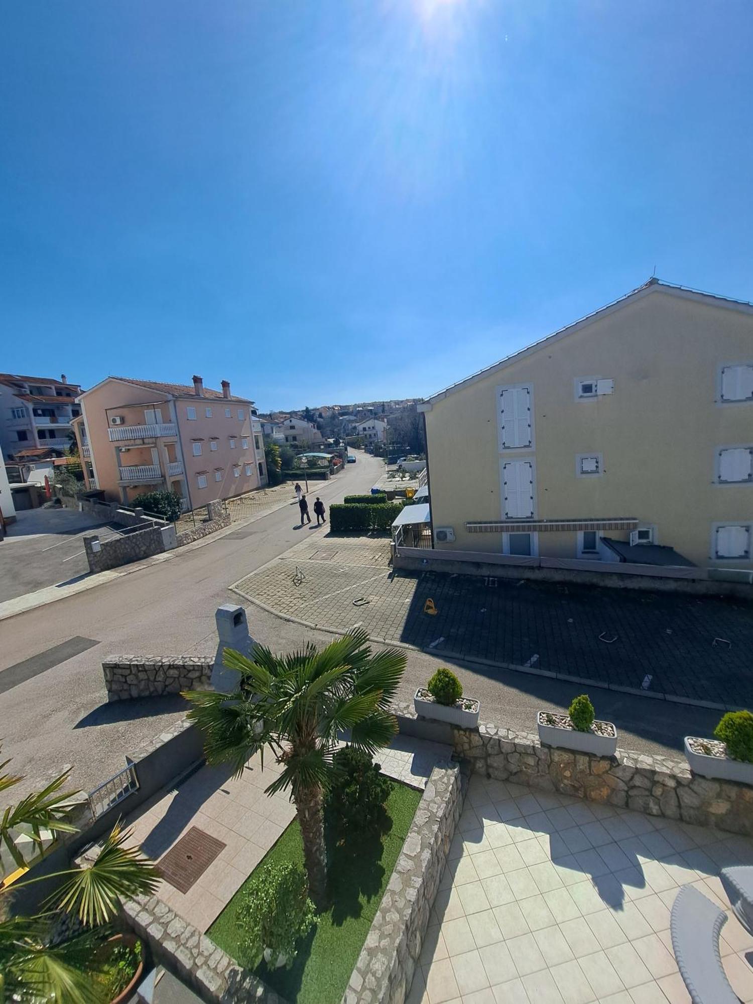 Apartmani Totic Malinska Exterior photo