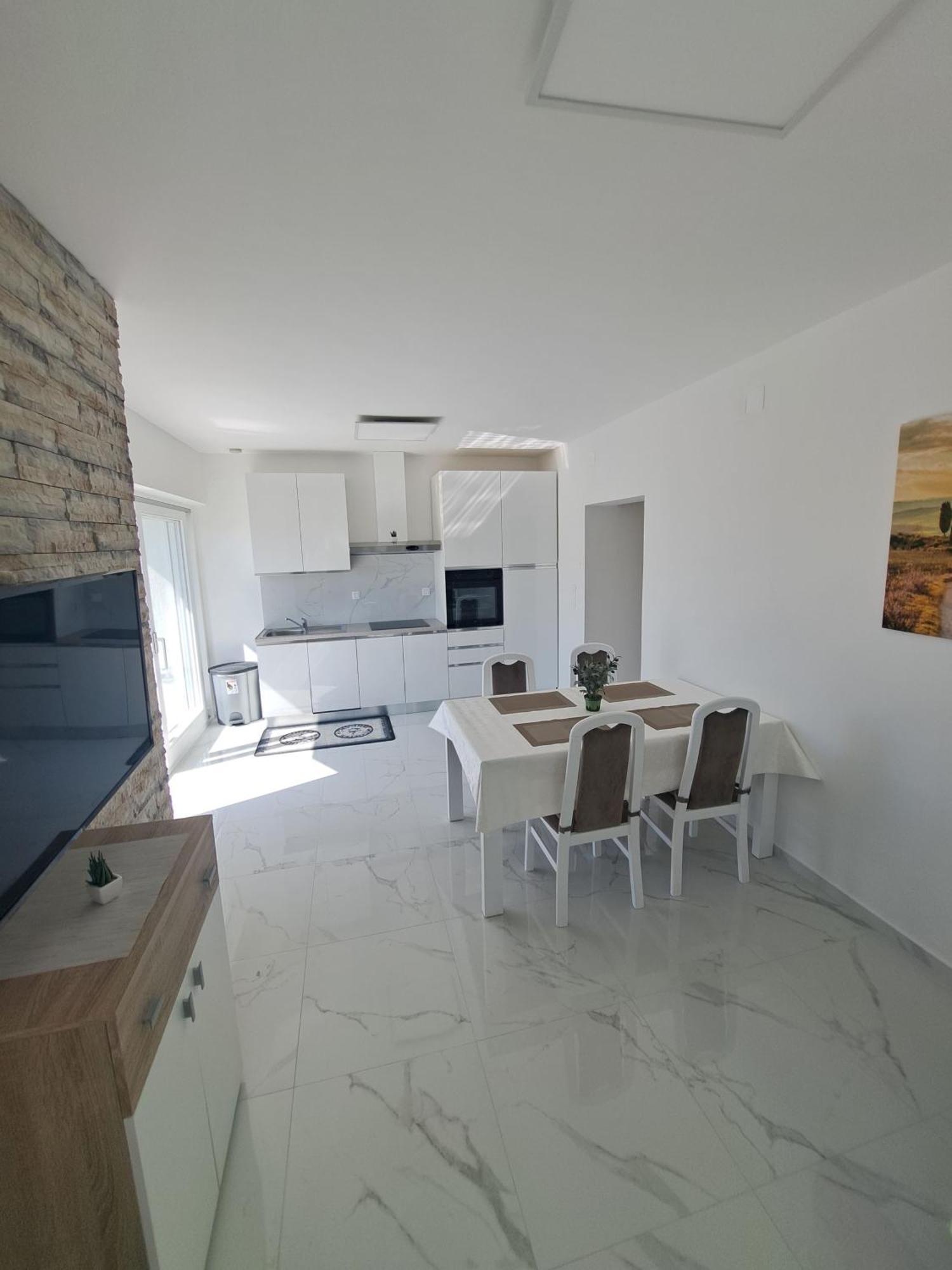 Apartmani Totic Malinska Exterior photo