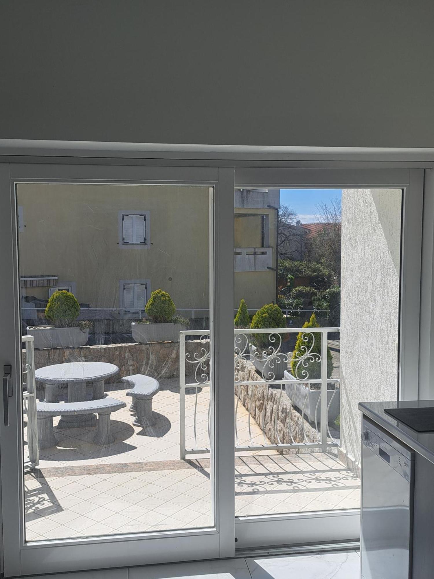 Apartmani Totic Malinska Exterior photo